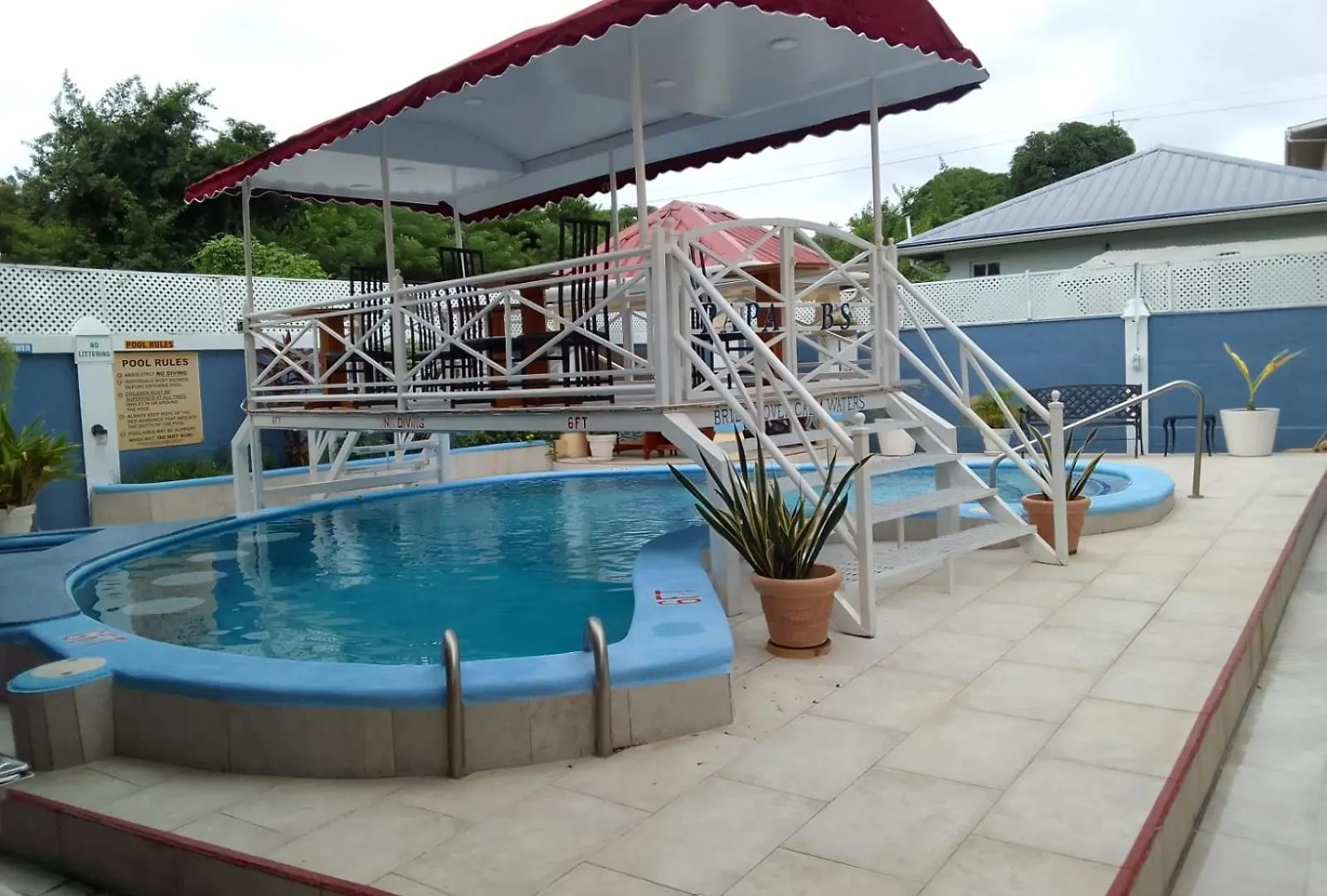 Papa B'S Inn Carnbee Village Guest house